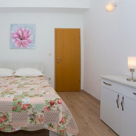 Apartments Dundic Makarska Esterno foto