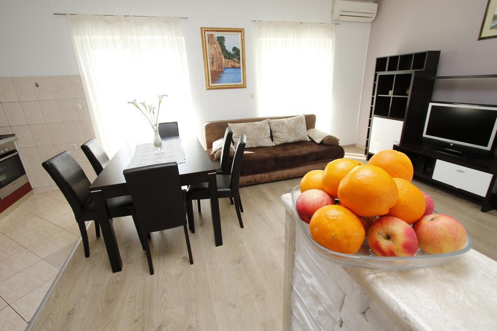 Apartments Dundic Makarska Esterno foto